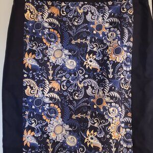 Club Monaco Skirt knee length with front insert pattern